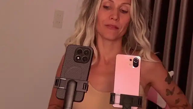 betty xoxoo online show from April 4, 1:17 pm