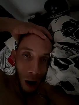 yisushotlarge online show from December 14, 8:14 pm