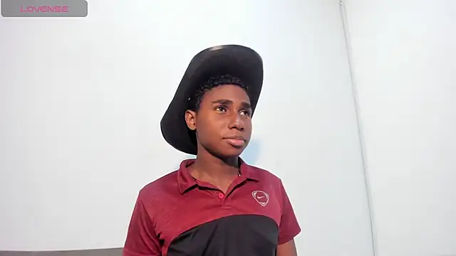 Snapshot of teylor_lovee chatting on February 3, 9:53 pm teylor lovee online show from February 3, 9:53 pm