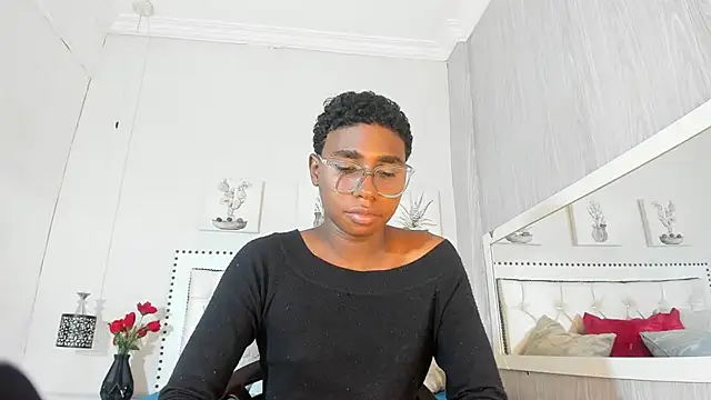 Snapshot of teylor_lovee chatting on February 13, 8:58 am teylor lovee online show from February 13, 8:58 am