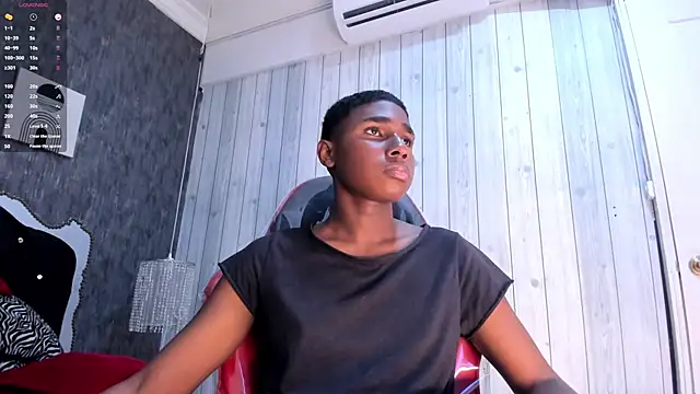 Snapshot of teylor_lovee chatting on January 9, 8:27 pm teylor lovee online show from January 9, 8:27 pm