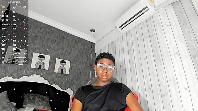 teylor lovee online show from March 8, 9:18 pm