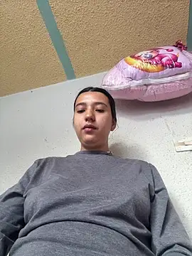 Alix Rousses21 online show from December 18, 4:11 pm