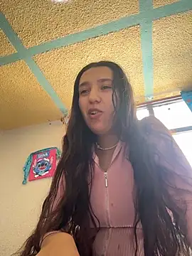 Alix Rousses21 online show from March 13, 7:30 pm