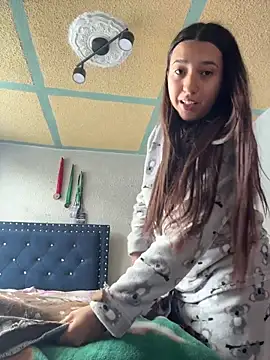 Alix Rousses21 online show from January 7, 5:40 pm