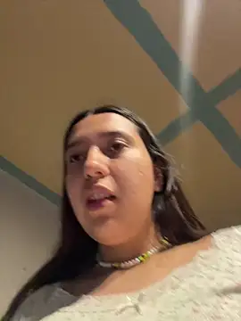 Alix Rousses21 online show from December 20, 4:04 am