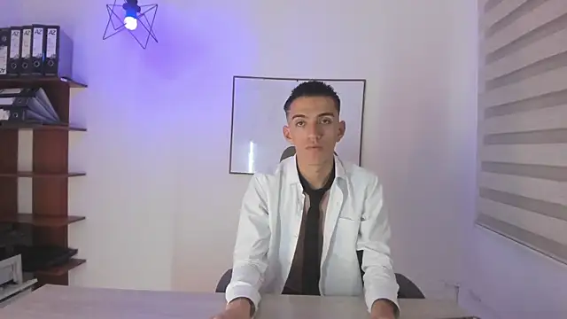 Snapshot of Pol_Spencer chatting on December 4, 7:46 pm Pol Spencer online show from December 4, 7:46 pm