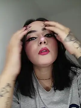 tiffanybrowm online show from March 25, 4:56 am