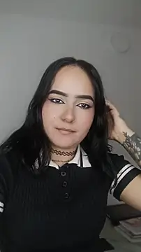 tiffanybrowm online show from April 7, 1:29 am