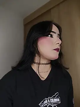 tiffanybrowm online show from March 21, 2:24 am