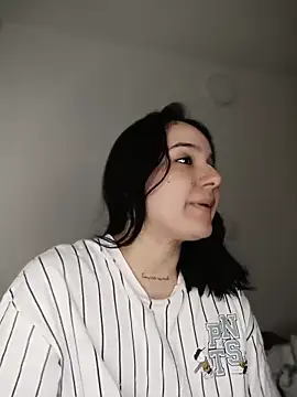 tiffanybrowm online show from April 2, 5:47 am