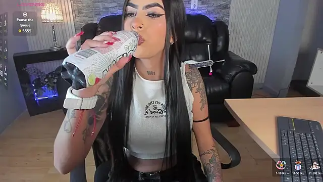  hanna miller   online show from January 10, 8:15 pm