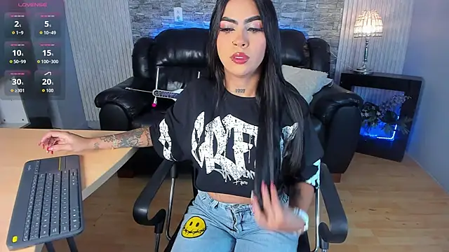  hanna miller   online show from January 9, 8:49 pm