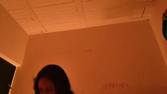 Snapshot of MoonLipsON- chatting on June 21, 1:33 am MoonLipsON- online show from June 21, 1:33 am