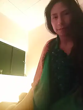 Snapshot of MoonLipsON- chatting on June 19, 4:07 am MoonLipsON- online show from June 19, 4:07 am