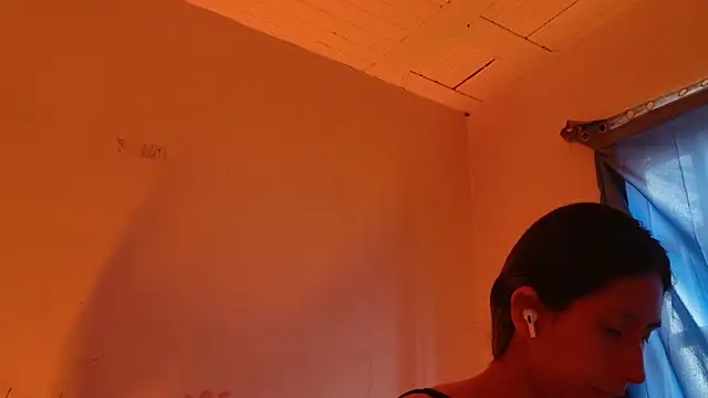 MoonLipsON- online show from May 8, 5:06 pm