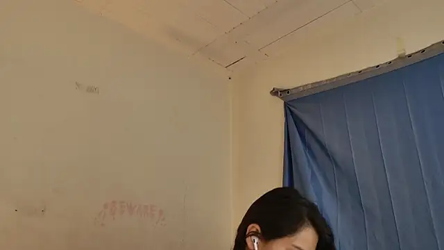 MoonLipsON- online show from April 13, 6:50 am