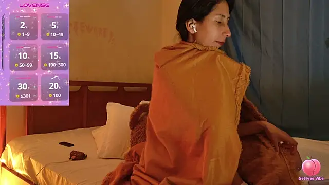 MoonLipsON- online show from March 5, 1:02 am