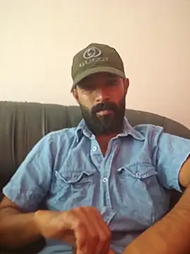 Snapshot of Bigkannan chatting on April 30, 9:38 am Bigkannan online show from April 30, 9:38 am