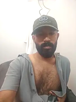 Snapshot of Bigkannan chatting on May 7, 10:07 am Bigkannan online show from May 7, 10:07 am