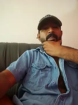 Snapshot of Bigkannan chatting on May 1, 9:58 am Bigkannan online show from May 1, 9:58 am