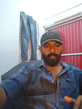 Snapshot of Bigkannan chatting on June 6, 9:25 am Bigkannan online show from June 6, 9:25 am