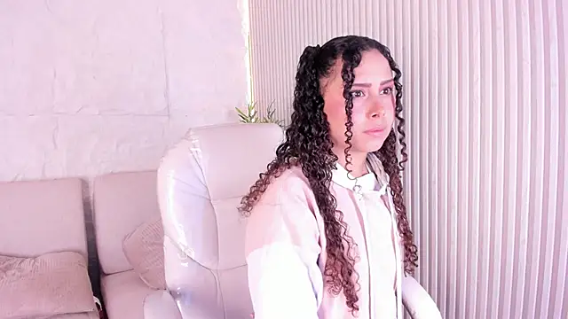 Snapshot of MarelynSummer chatting on April 21, 11:39 am MarelynSummer online show from April 21, 11:39 am
