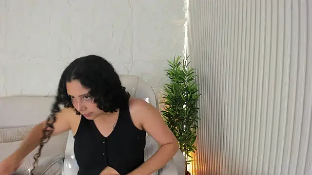 Snapshot of MarelynSummer chatting on April 24, 11:34 am MarelynSummer online show from April 24, 11:34 am