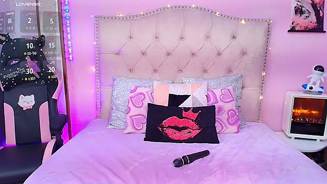 Miss Liu online show from January 7, 1:27 pm