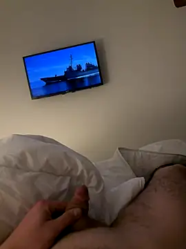 Snapshot of Davvidsm chatting on January 7, 1:49 pm Davvidsm online show from January 7, 1:49 pm