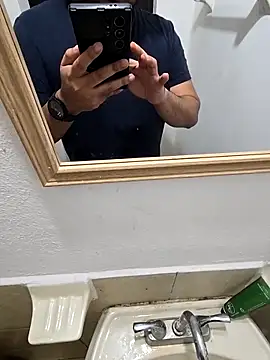 CharlyyX online show from December 4, 2:10 am