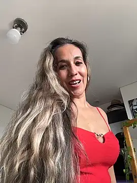 sandrafarrely online show from April 24, 4:20 pm