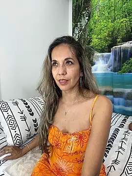 Snapshot of sandrafarrely chatting on January 16, 3:49 pm sandrafarrely online show from January 16, 3:49 pm