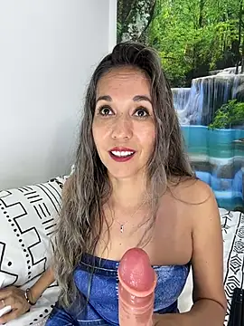 Snapshot of sandrafarrely chatting on January 10, 6:09 am sandrafarrely online show from January 10, 6:09 am