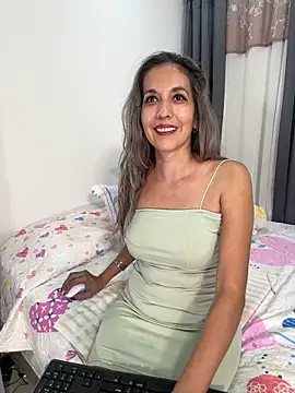 sandrafarrely online show from December 4, 11:48 pm