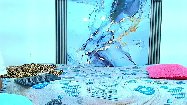 Valentina and sneider  online show from January 13, 7:18 pm