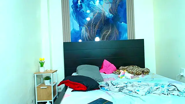 Valentina and sneider  online show from April 14, 10:04 pm