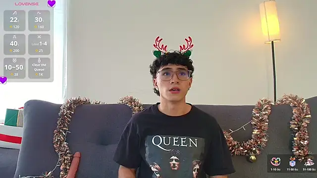 LittleMya  online show from December 19, 8:00 pm