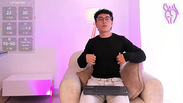 LittleMya  online show from February 4, 8:15 pm