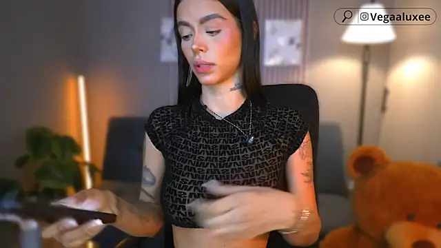 Snapshot of VegaLuxe chatting on May 29, 1:39 pm VegaLuxe online show from May 29, 1:39 pm