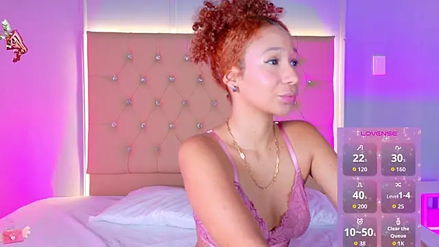 EmmaLawrence  online show from March 30, 9:11 am