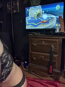 xoxosluttygirl online show from December 21, 10:21 pm