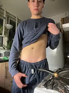 hungspanishtwink online show from March 6, 2:50 am