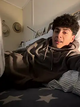 Snapshot of hungspanishtwink chatting on January 17, 9:18 pm hungspanishtwink online show from January 17, 9:18 pm