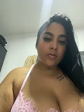 Snapshot of YenthCorona chatting on June 18, 2:10 am YenthCorona online show from June 18, 2:10 am