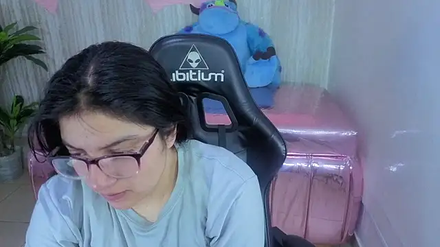 eva smit t online show from March 25, 2:33 am