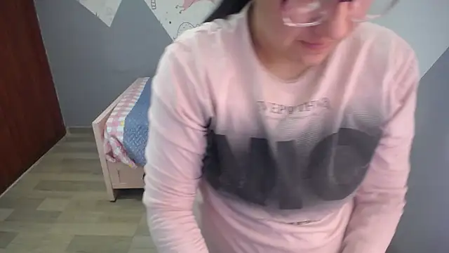 eva smit t online show from January 7, 2:38 am