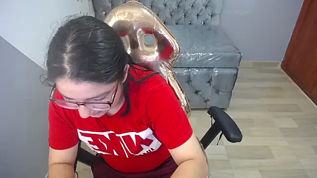 eva smit t online show from February 1, 2:15 pm