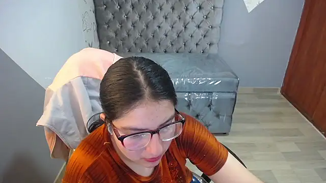 eva smit t online show from February 8, 2:09 am