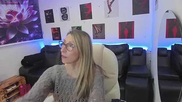 Scarlett 079 online show from February 19, 11:51 am